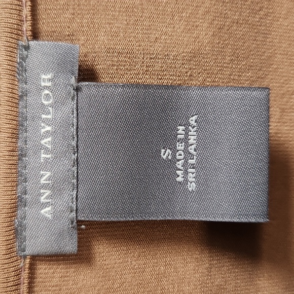 Women's top - Picture 2 of 7